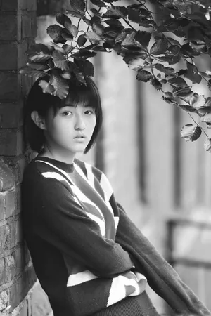 张子枫青春记忆黑白写真图片_4