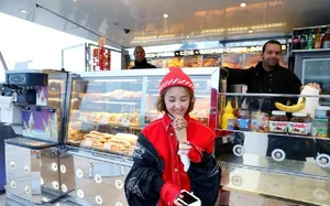 张子枫巴黎街拍写真图片_4