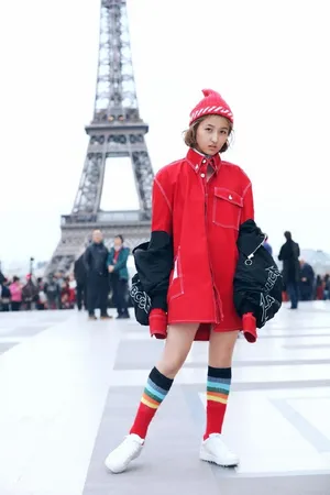 张子枫巴黎街拍写真图片_7