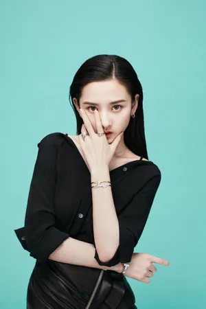 宋祖儿冷艳性感写真图片_3