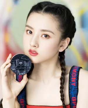 宋祖儿甜美性感代言写真图片_1