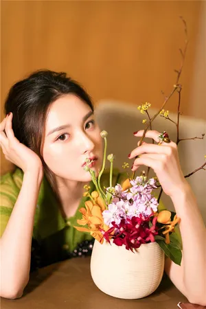 宋祖儿灵动俏皮活动写真图片_5