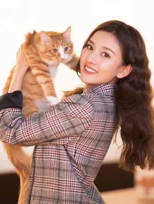 宋祖儿性感大波浪迷人写真图片_5