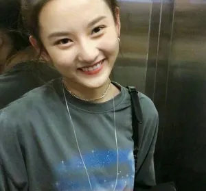 宋祖儿甜美笑容气质写真_4