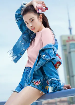 宋祖儿最新写真图片：清爽率真_2