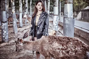 宋祖儿时尚杂志写真图片：化身丛林少女