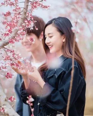 宋祖儿可爱丸子头写真图片_3