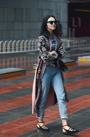 姚晨复古百变风格街拍图片_5
