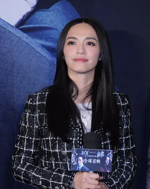吴彦祖获安以轩姚晨送香吻_4