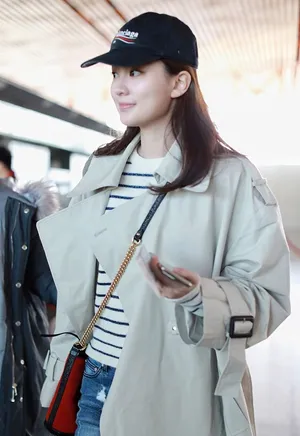 乔欣元气满满机场甜美写真图片_3