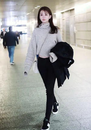 乔欣简约休闲机场照高清图片