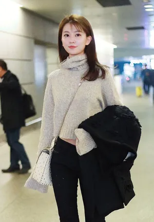 乔欣简约休闲机场照高清图片_3