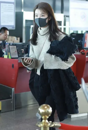 乔欣简约休闲机场照高清图片_5