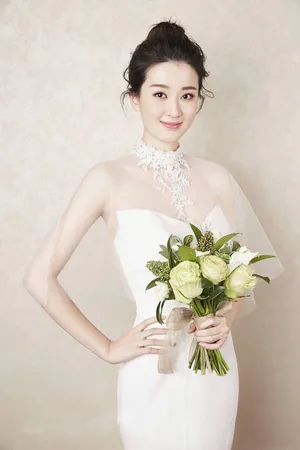乔欣时尚杂志唯美亮眼写真图片_5