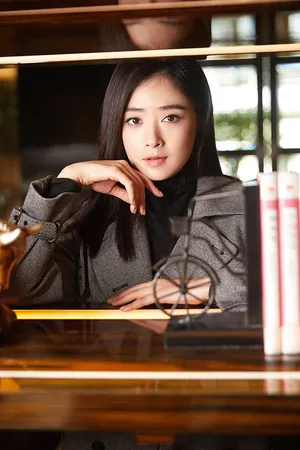 蒋欣优雅迷人秋季写真高清图片_8