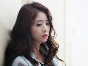 蒋欣《守婚如玉》海报剧照图片_3