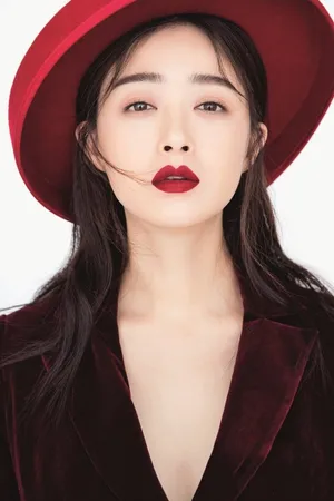 蒋欣深V红唇性感时尚写真图片_4