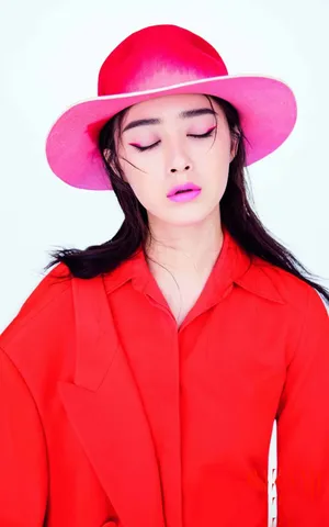 蒋欣魅力彩妆写真图片