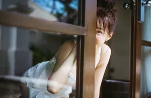沈梦辰泳装戏水性感写真图片_8