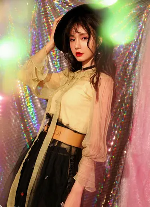 沈梦辰粉色少女系性感写真图片