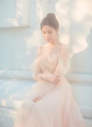 沈梦辰深V纱裙朦胧性感诱惑写真图片_5