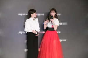 沈梦辰红色透视纱裙秀美腿迷人写真图片_2