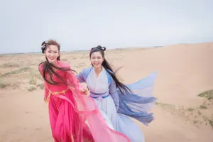 戚薇沈梦辰户外古装唯美性感写真_5