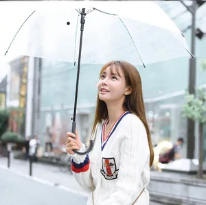 沈梦辰下雨天短裙清纯街拍写真图片_3
