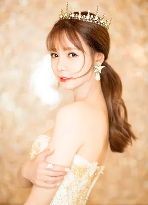沈梦辰唯美大气婚纱大秀写真图片