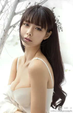 27岁沈梦辰拍写真被嘲笑不如55岁的蔡明_5