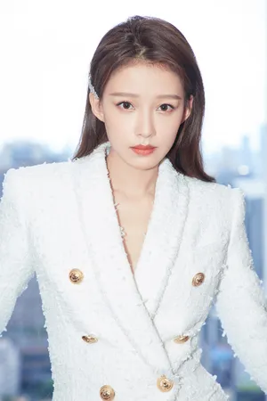 孙怡气质干练白色西装写真图片_1