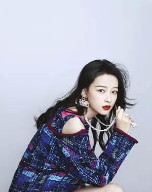 孙怡写真图片：性感红唇惹人醉_3