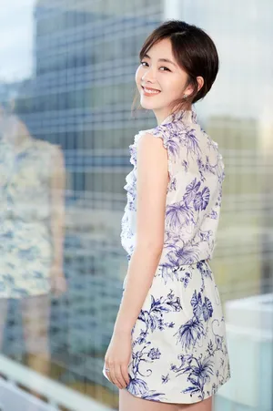 谭松韵清爽甜美活动写真图片_6