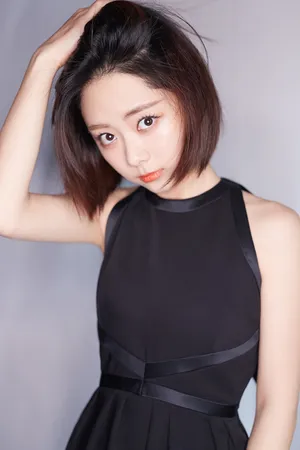 谭松韵最新性感灵动迷人写真高清图片_3
