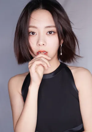 谭松韵最新性感灵动迷人写真高清图片_7