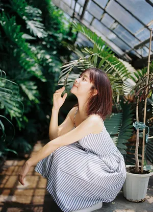 谭松韵清新灵动夏日写真图片