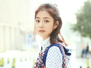 90后美女谭松韵美图