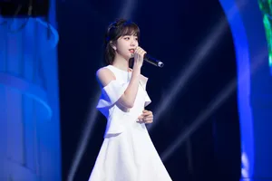 谭松韵华鼎奖礼服写真图片_5