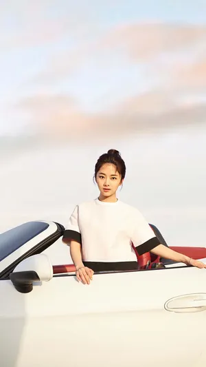 时尚女星谭松韵成熟气质写真图片_1