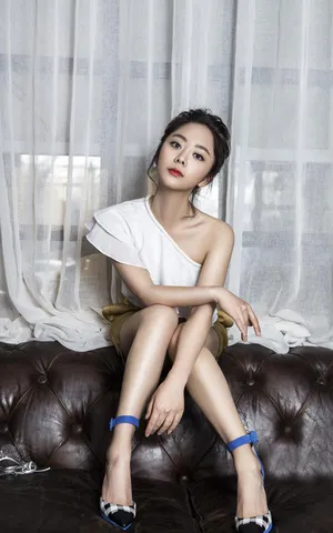 可爱美女谭松韵时尚写真图片_5