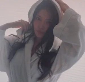 大嫂徐冬冬浴袍唯美图片_4