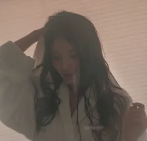 大嫂徐冬冬浴袍唯美图片_5