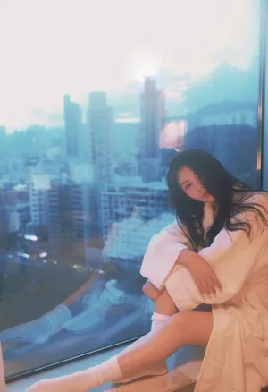 大嫂徐冬冬浴袍唯美图片_8