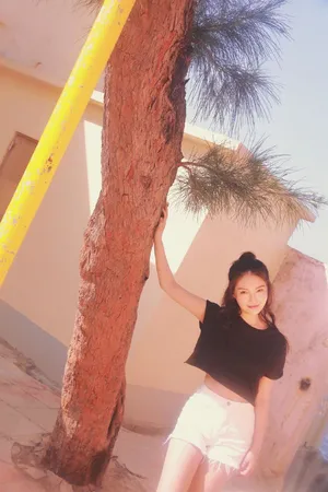 大嫂徐冬冬火辣身材夏日清凉写真图片