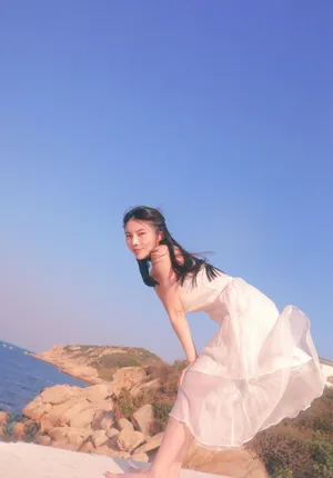 大嫂徐冬冬海边性感写真图片_2