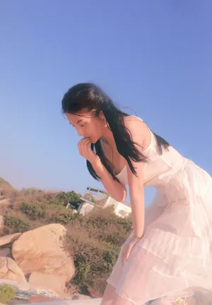 大嫂徐冬冬海边性感写真图片_6