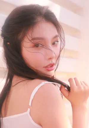 大嫂徐冬冬海边性感写真图片_8