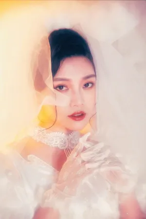 徐冬冬美艳婚纱写真图片