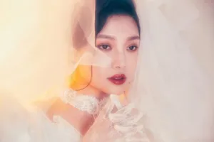 徐冬冬美艳婚纱写真图片_3