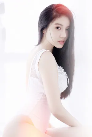 徐冬冬薄纱连身衣纯白诱惑写真图片_3